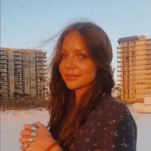 Meet your Posher, Mallory